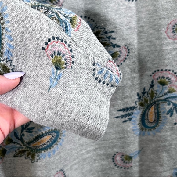 Loft Grey Crossover Paisley Sweatshirt Sweater Size L - Picture 10 of 11
